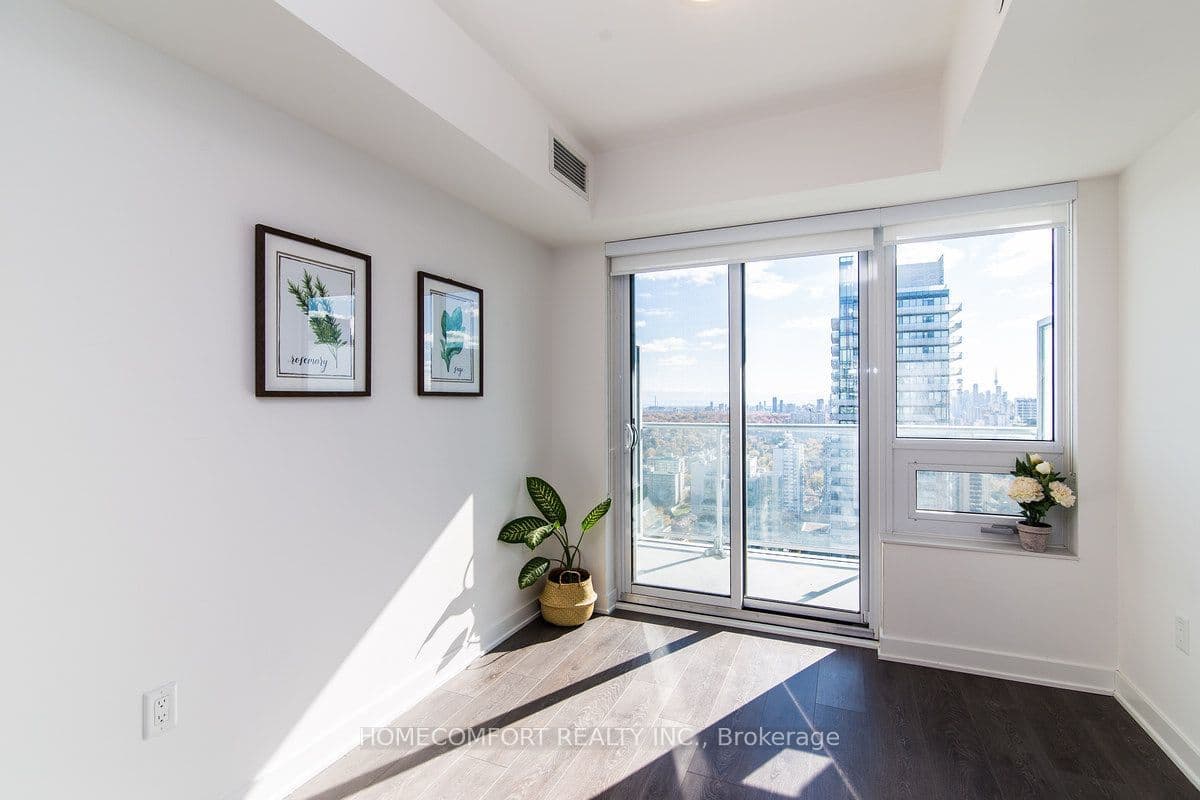 195 Redpath Avenue, Unit 3307