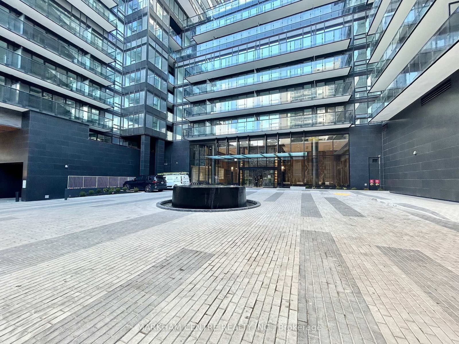 117 Broadway Avenue, Unit 512