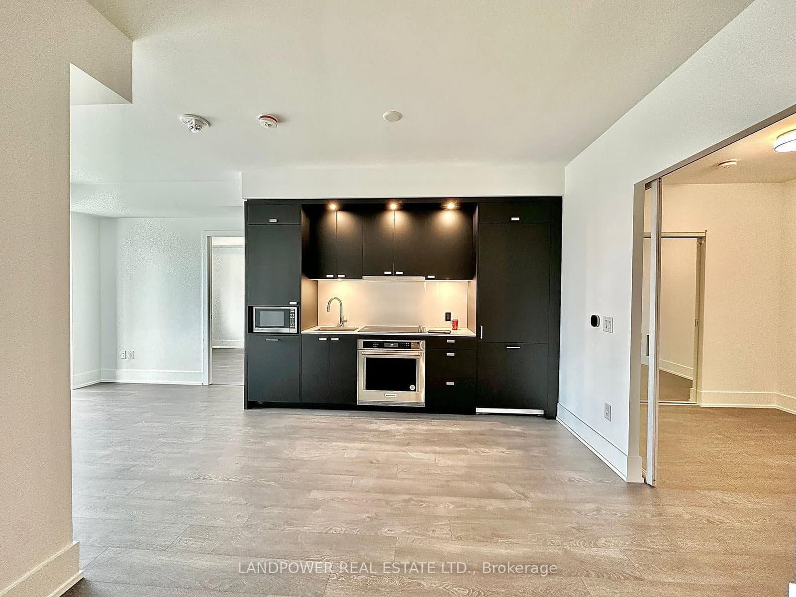 480 Front Street W, Unit 1203