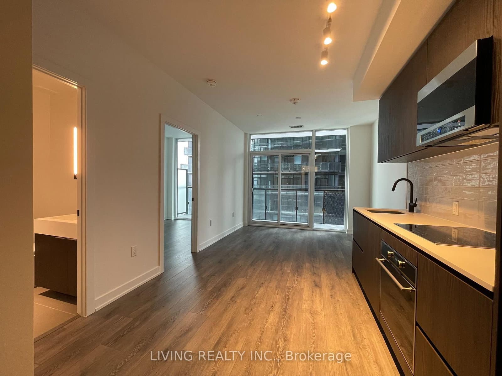 117 Broadway Avenue, Unit 1901