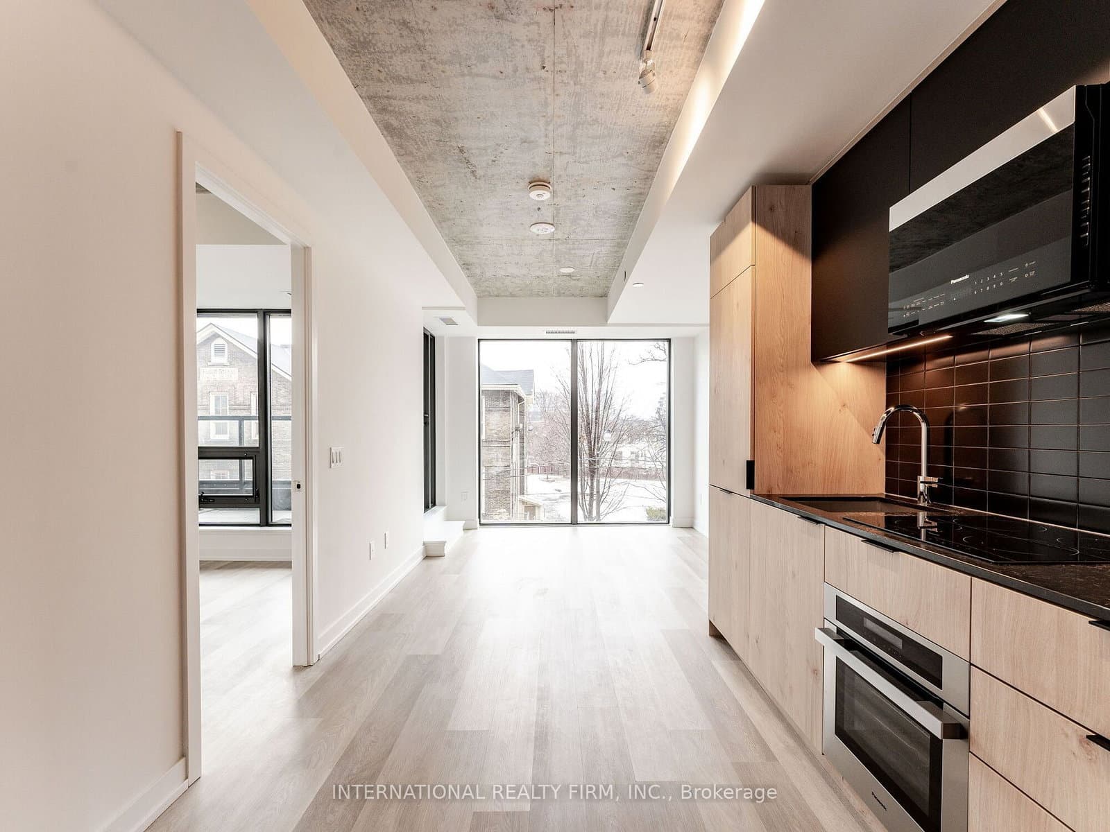 28 Eastern Avenue, Unit 215