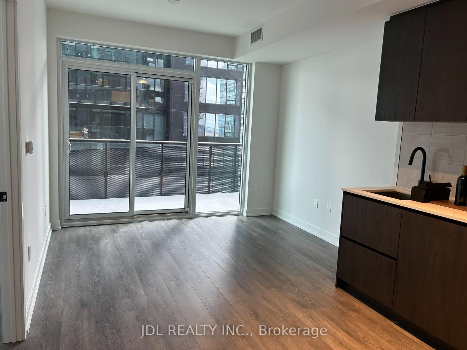 117 Broadway Avenue, Unit 2801