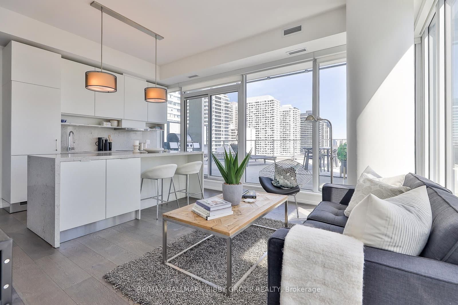 5 Soudan Avenue, Unit 1004