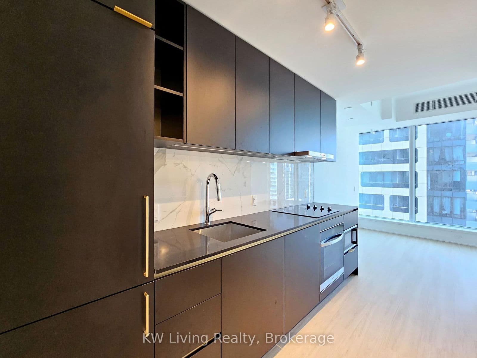 8 Wellesley Street W, Unit 3208