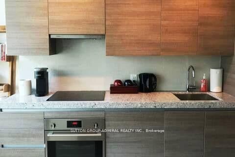 629 King Street W, Unit 329