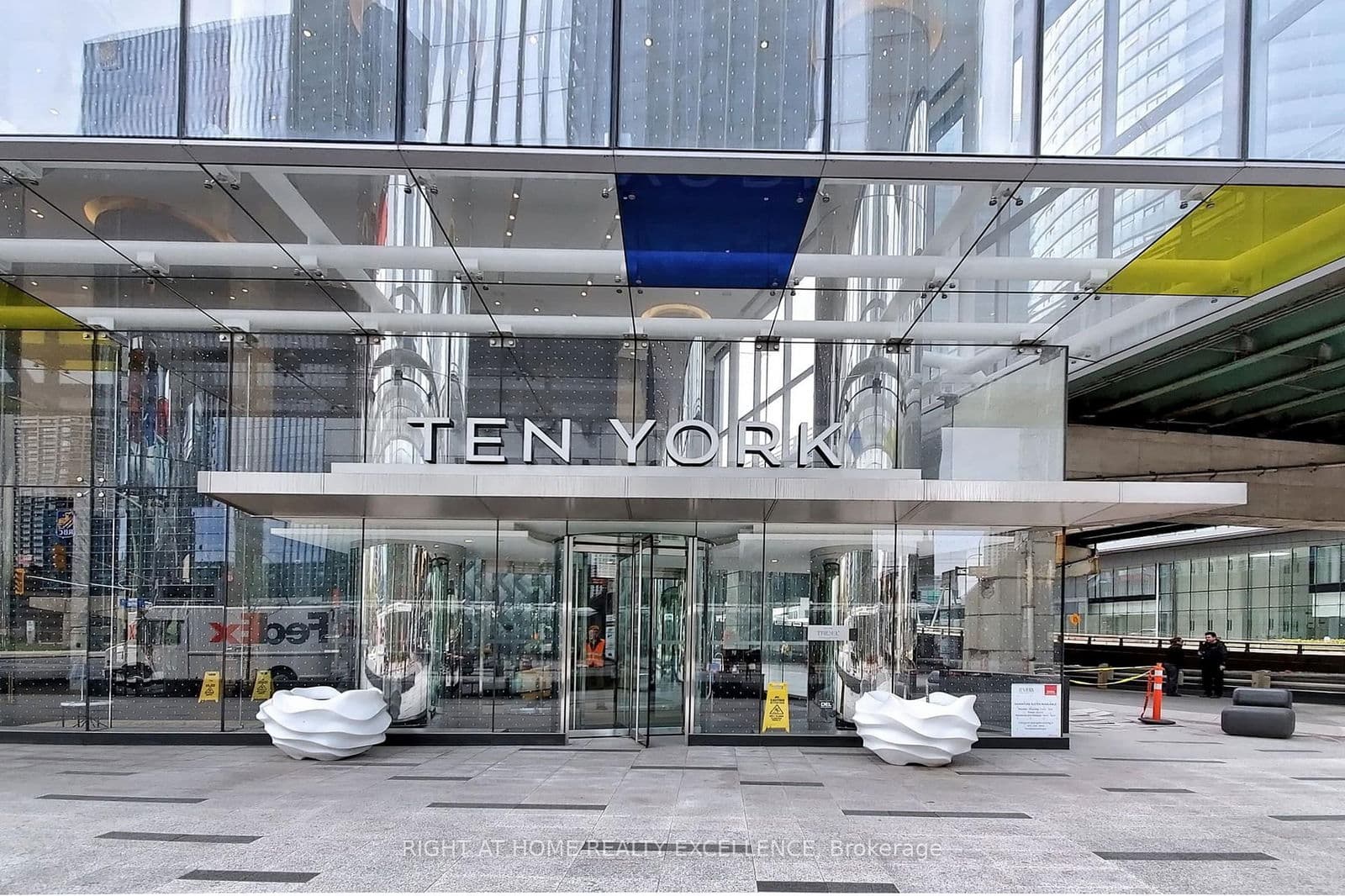 10 York Street, Unit 2203