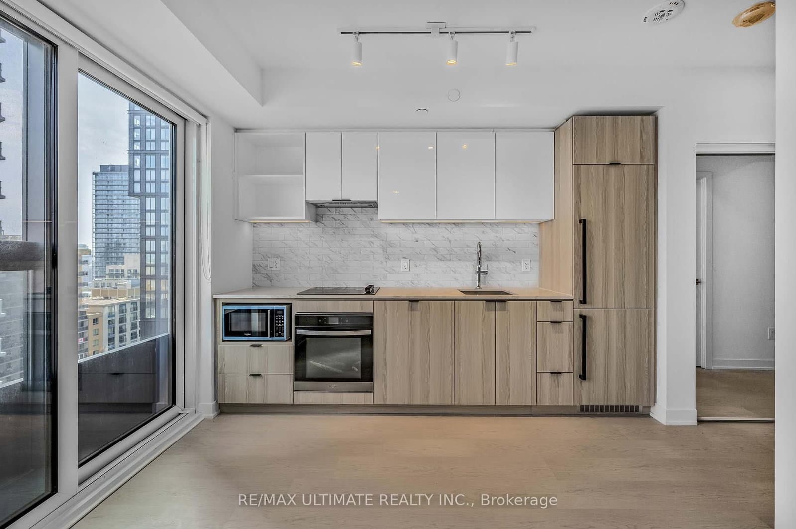 252 Church Street, Unit 1607