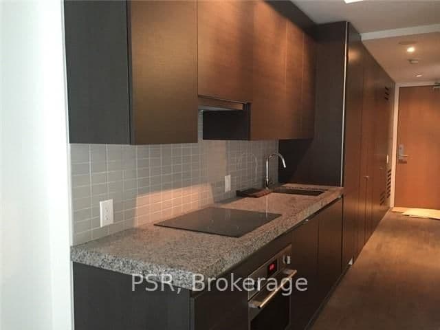 629 King Street W, Unit 220