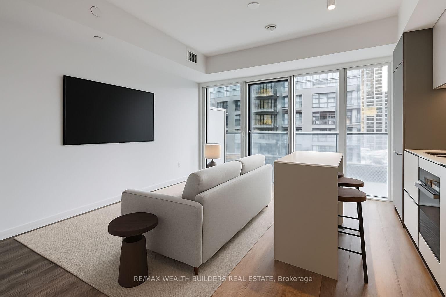 117 Broadway Avenue, Unit 305