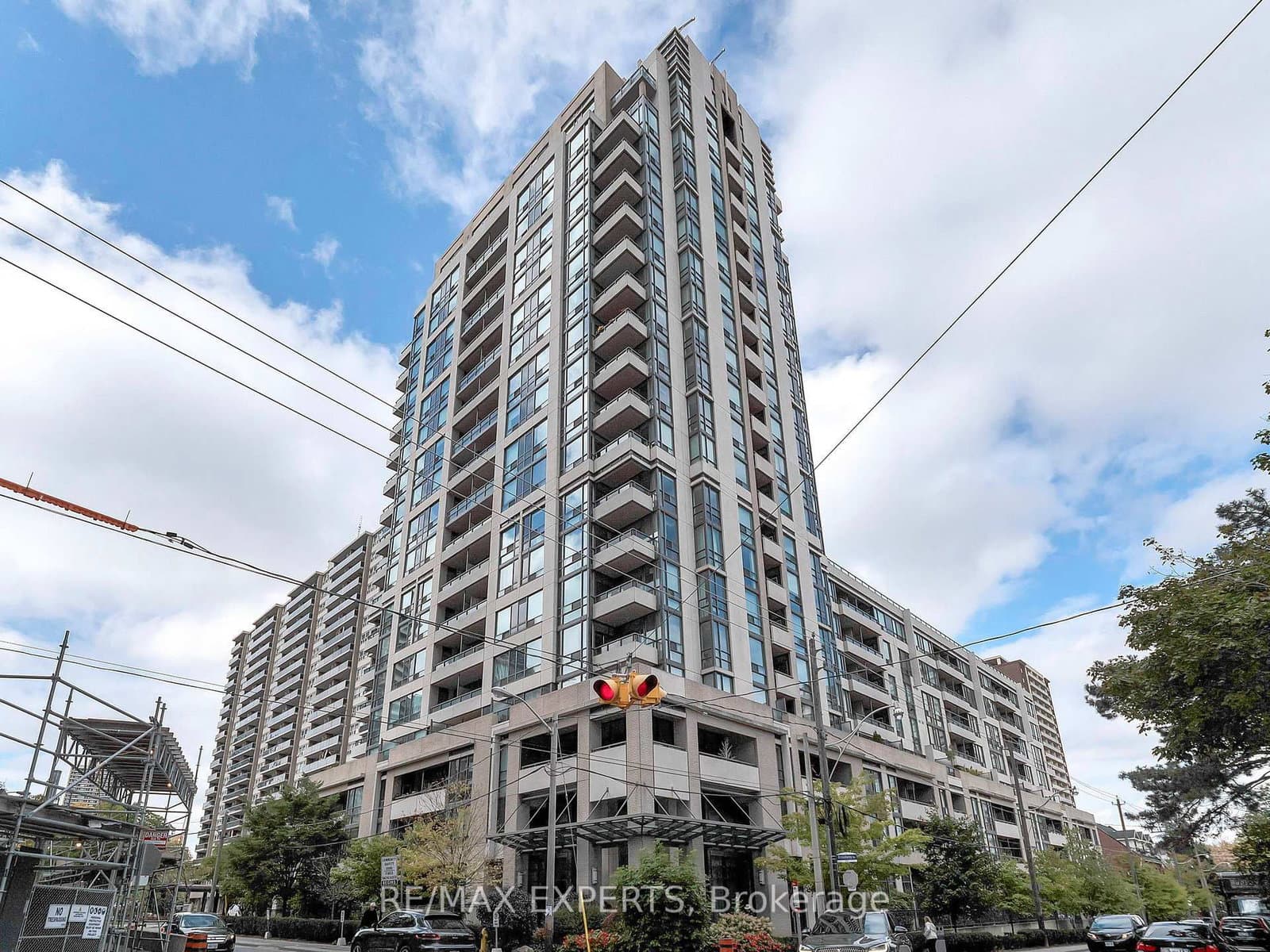 88 Broadway Avenue, Unit 316