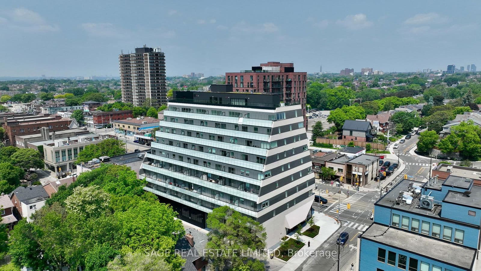 #206 - 863 St Clair Avenue W