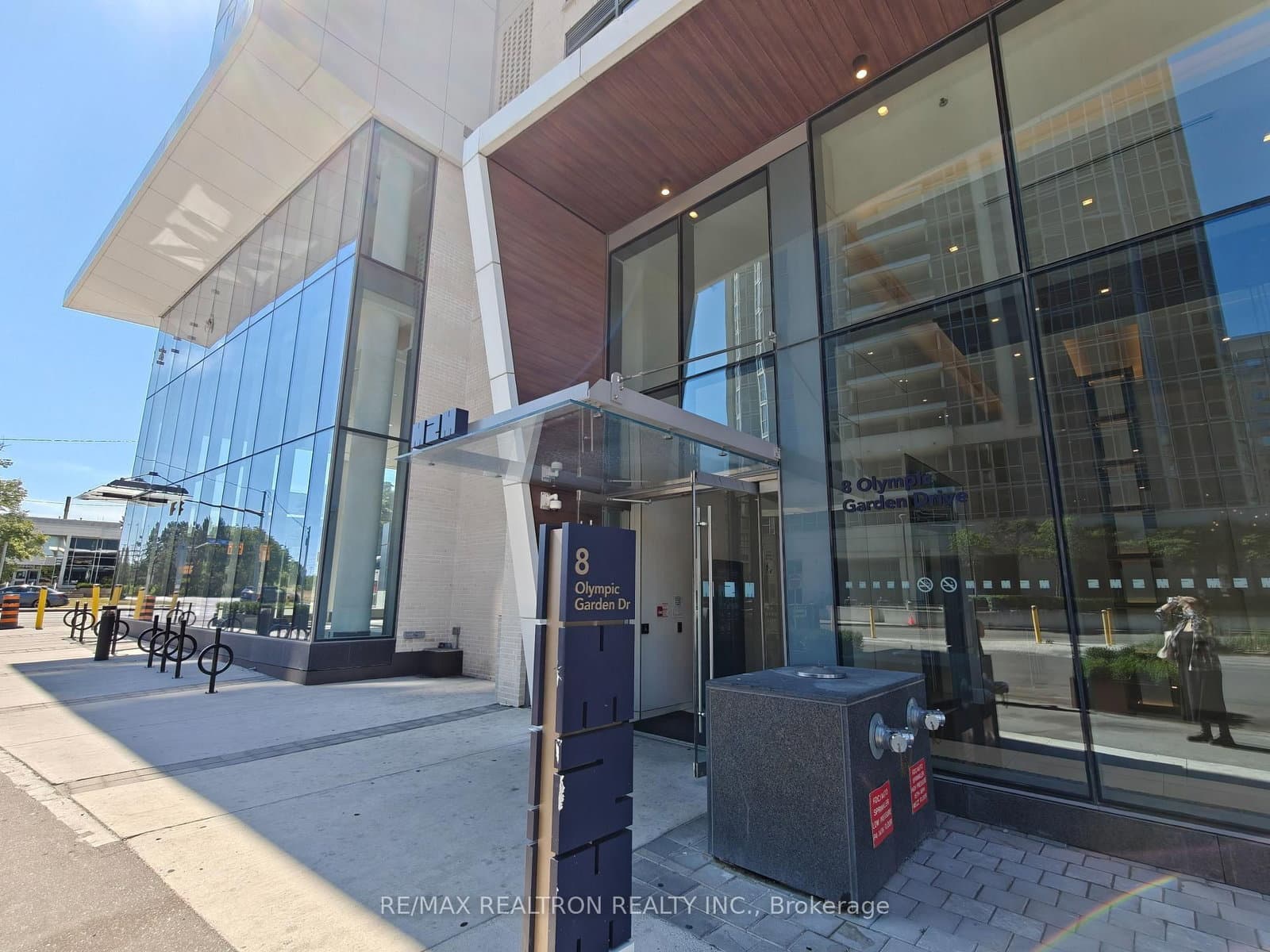 8 Olympic Garden Drive, Unit 911