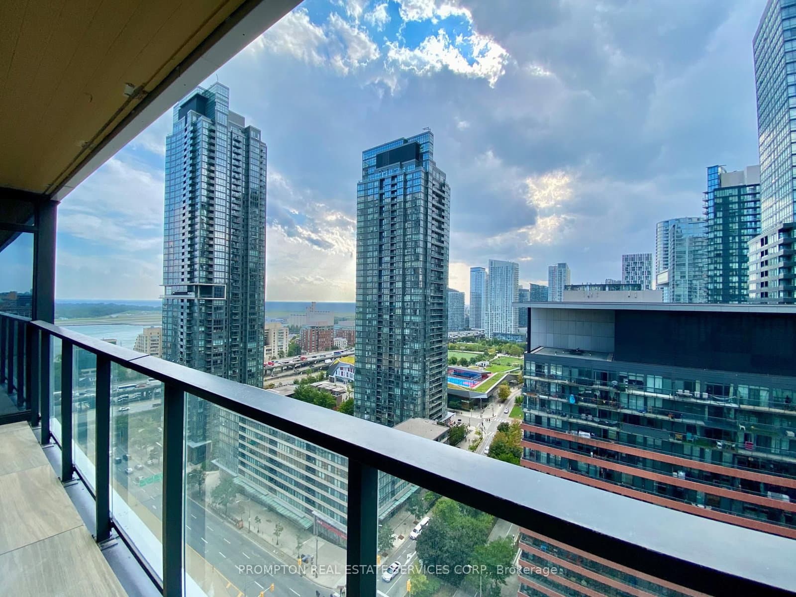 3 CONCORD CITYPLACE Way, Unit 2112