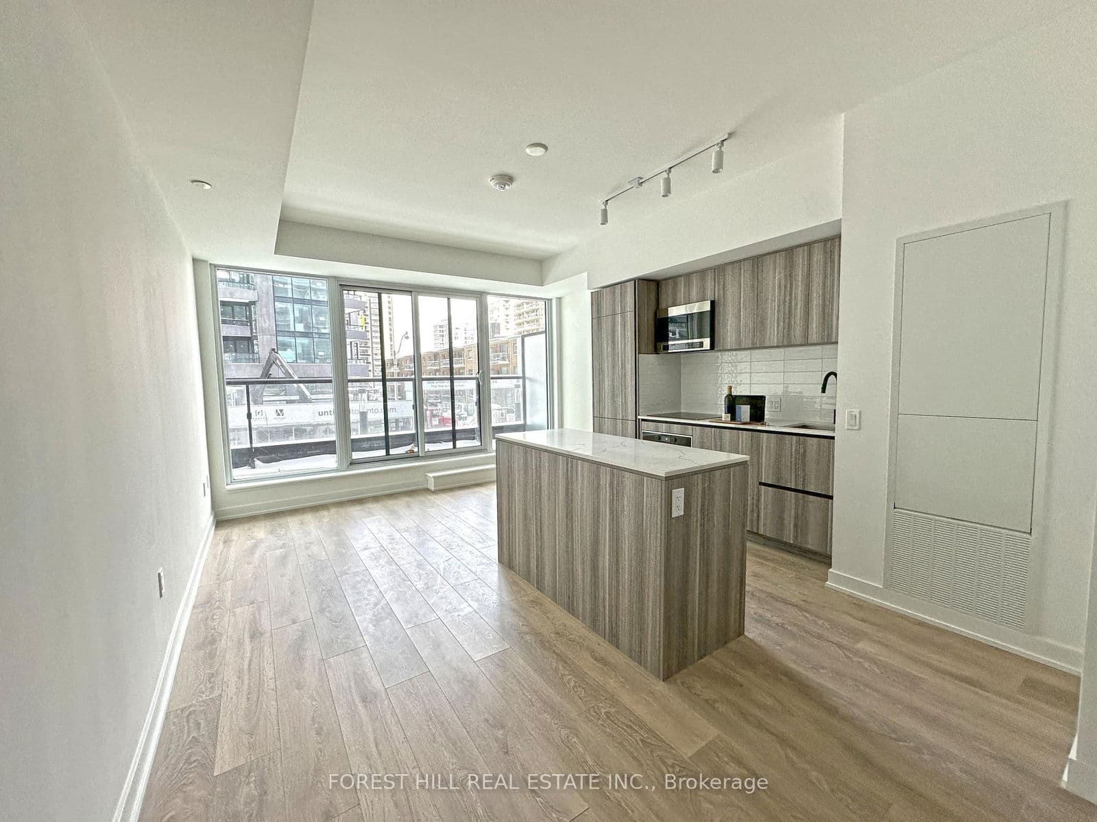 117 Broadway Avenue, Unit 204