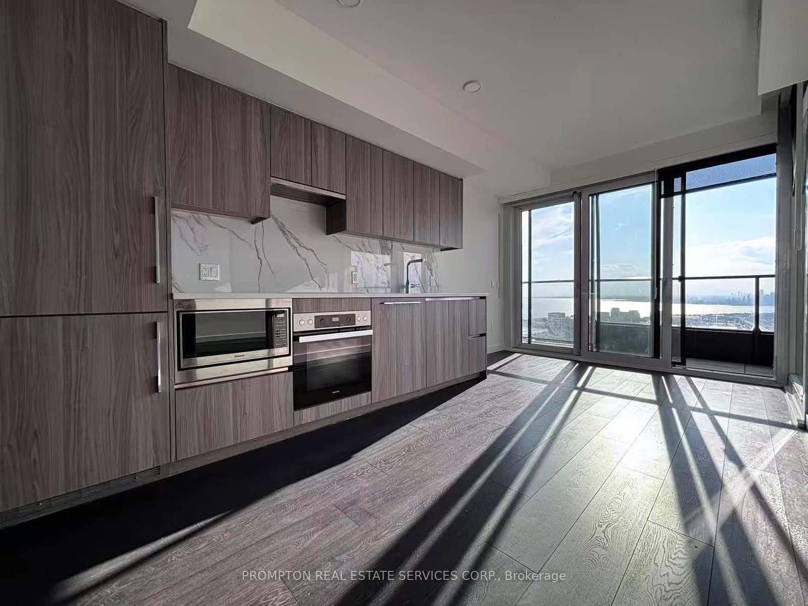 3 Concord Cityplace Way, Unit 5915