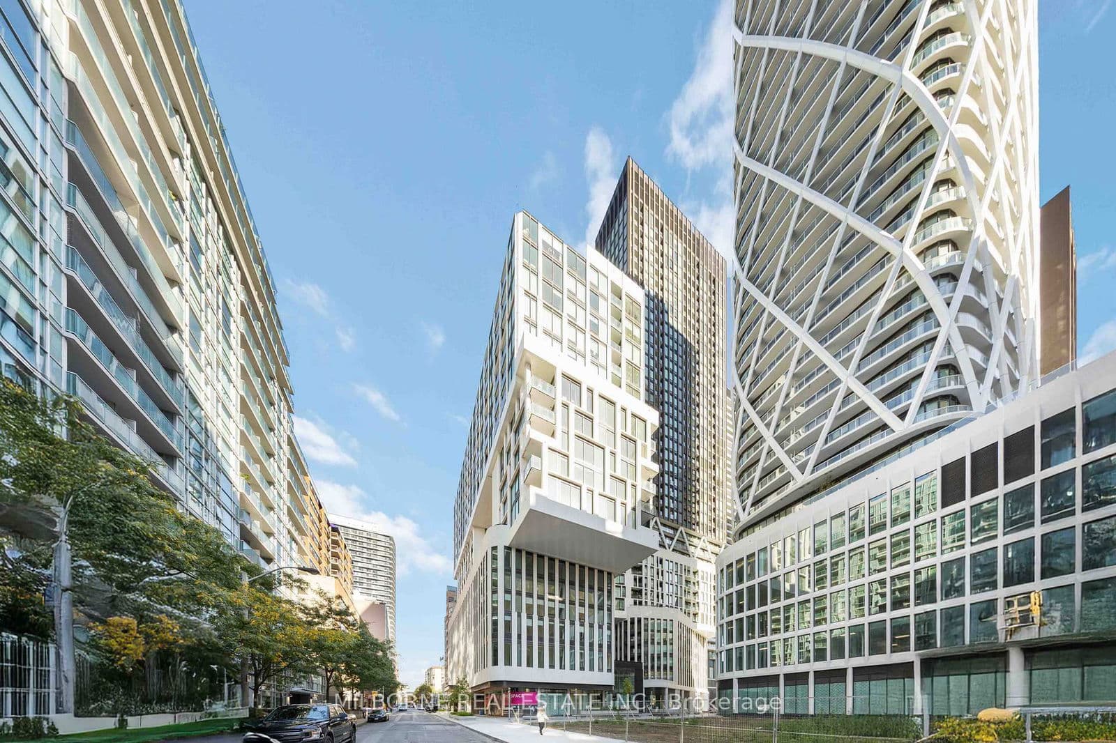 121 St. Patrick Street, Unit 1216