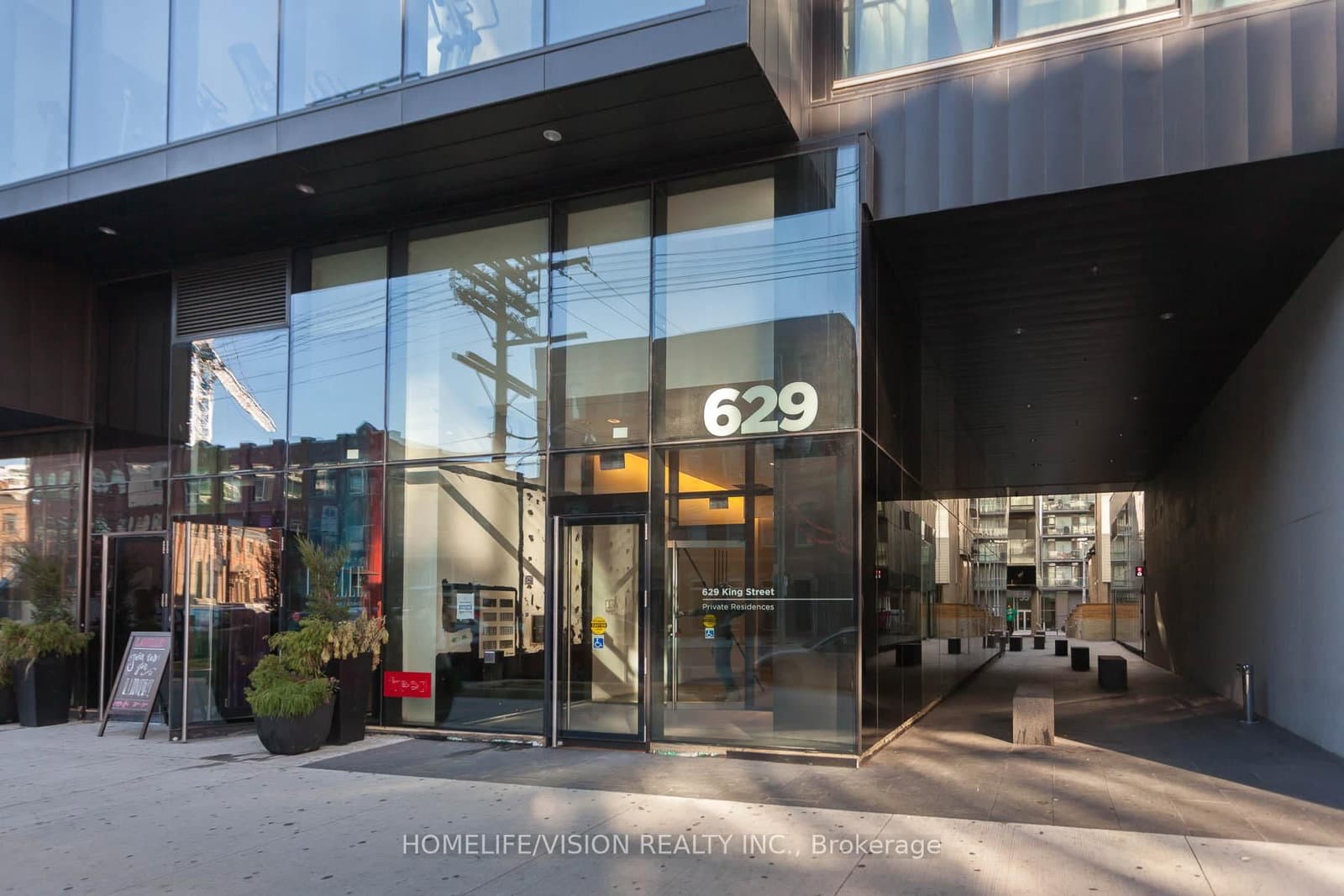 629 King Street W, Unit 630