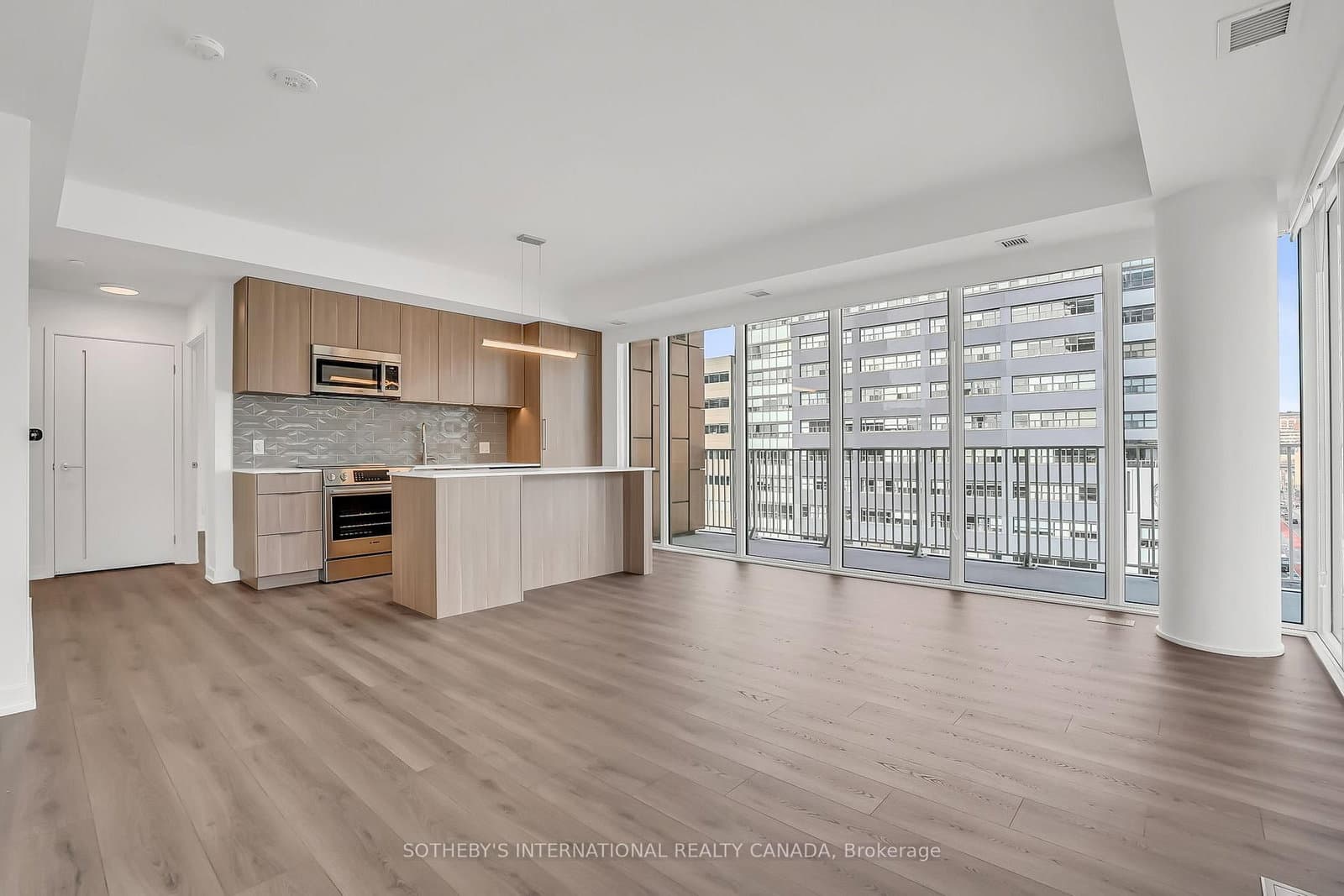 88 Bathurst Street, Unit 704