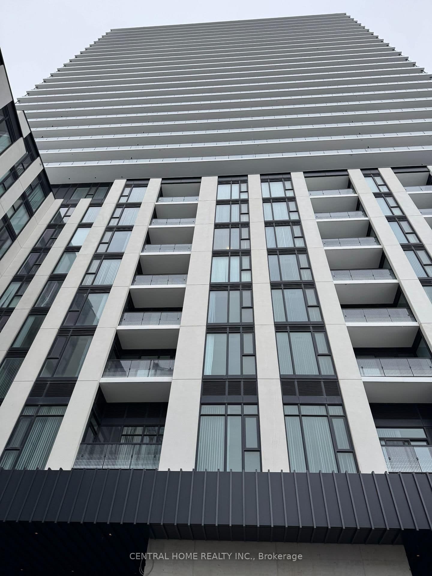 5858 Yonge Street, Unit 824