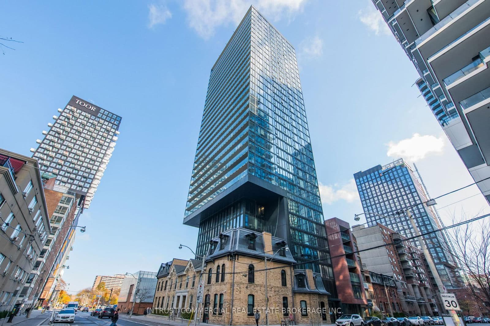 47 Mutual Street, Unit 1807