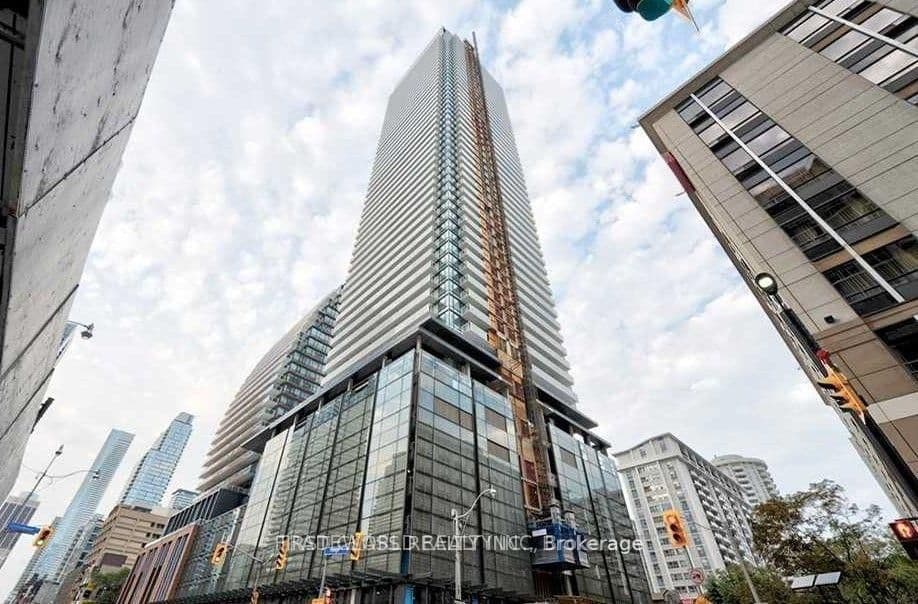 #4002 - 501 Yonge Street