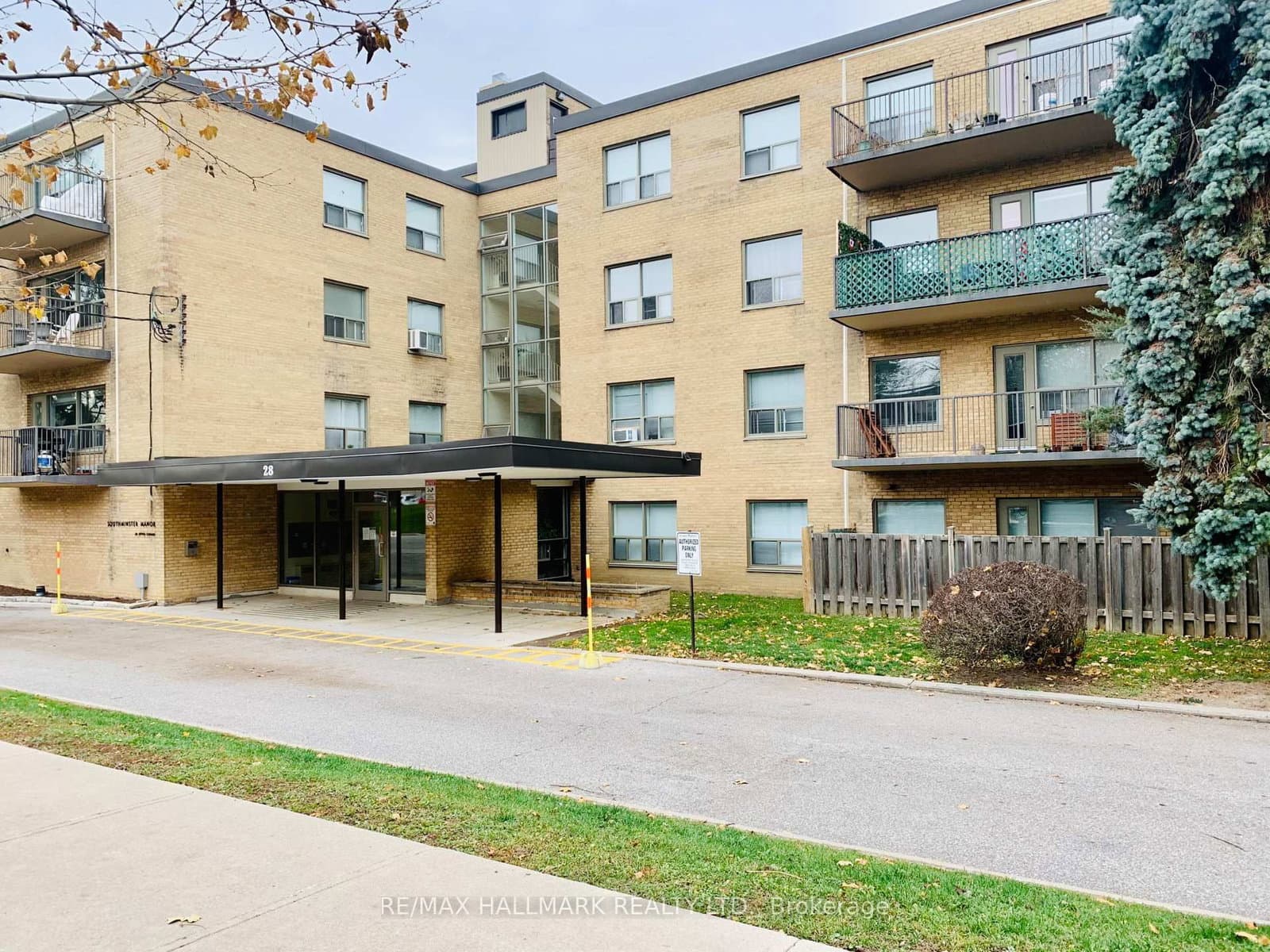 #405 - 28 Upper Canada Drive