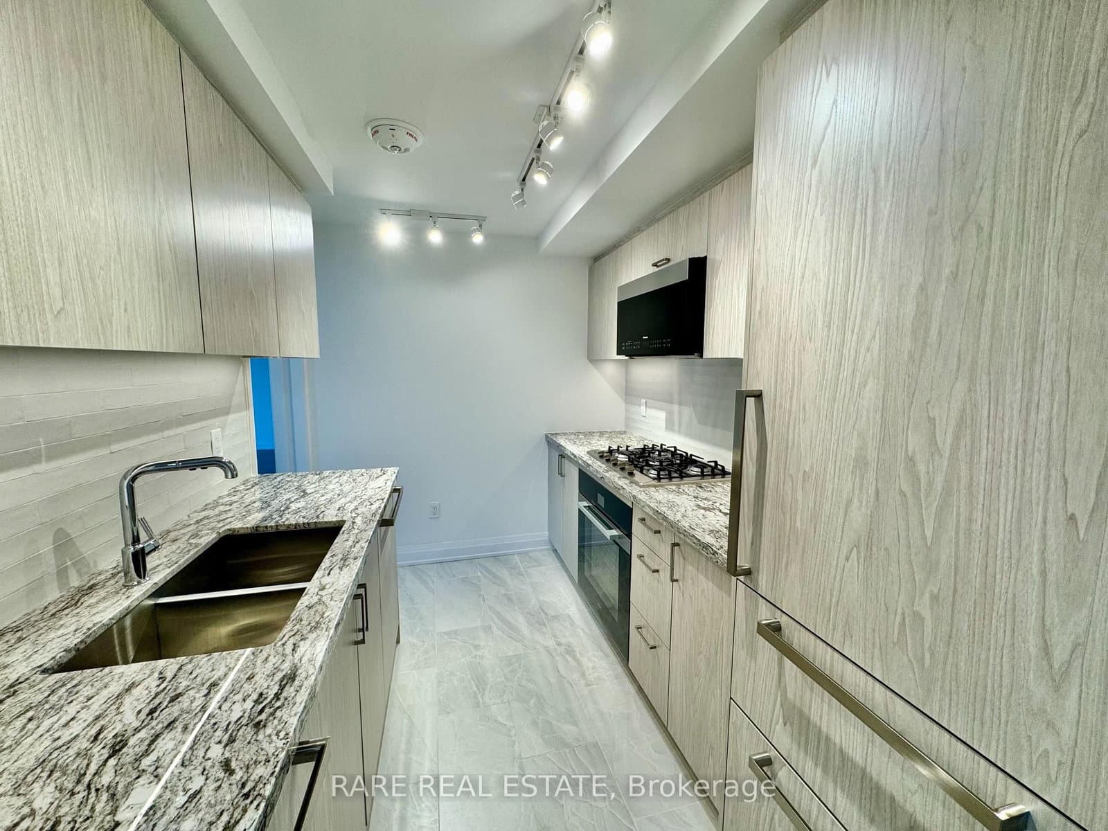 505 Glencairn Avenue, Unit 319