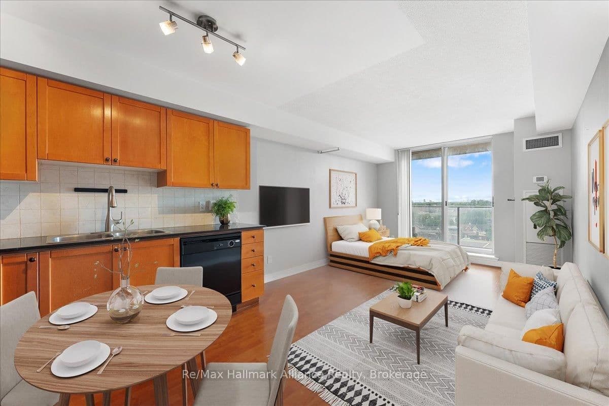 #910 - 1369 Bloor Street W