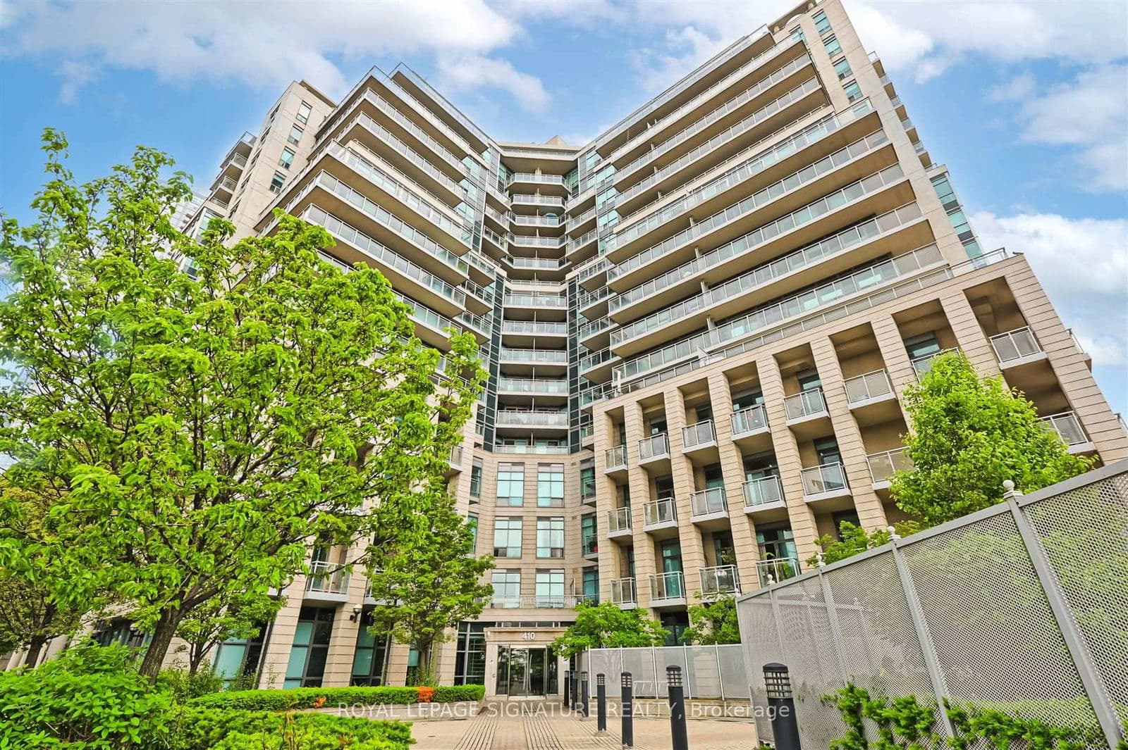 #505 - 410 Queens Quay W