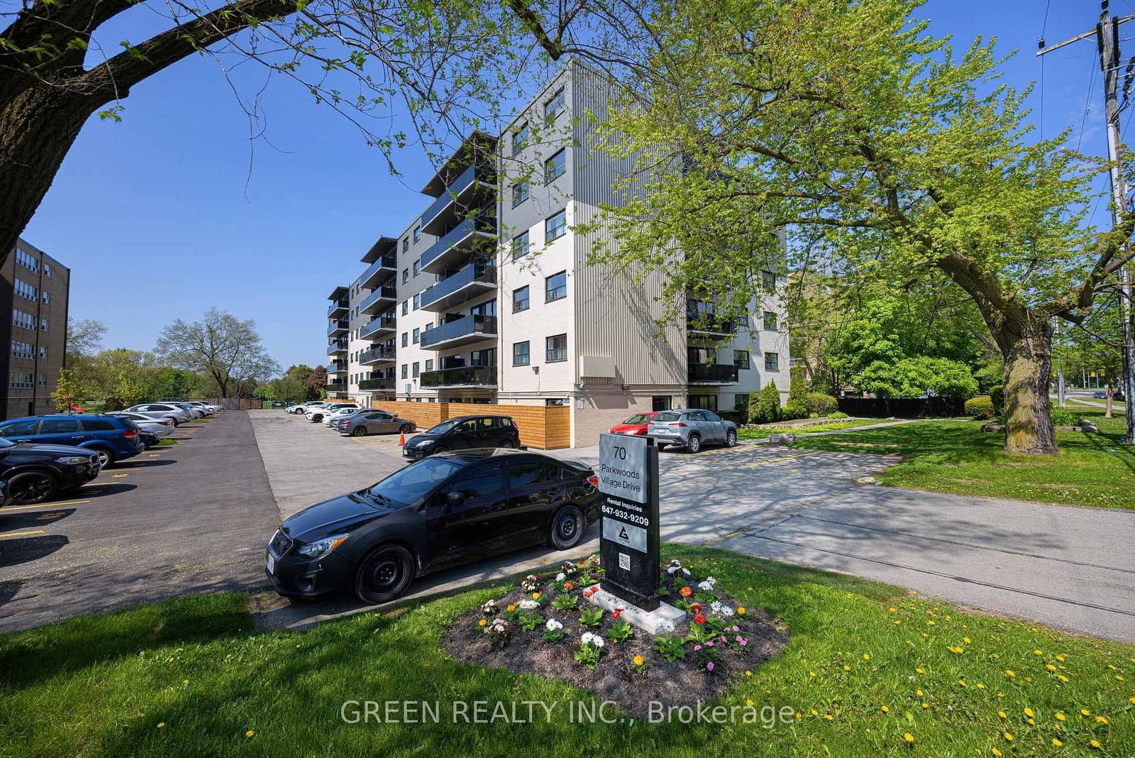 #111 - 70 Parkwoods Village Drive