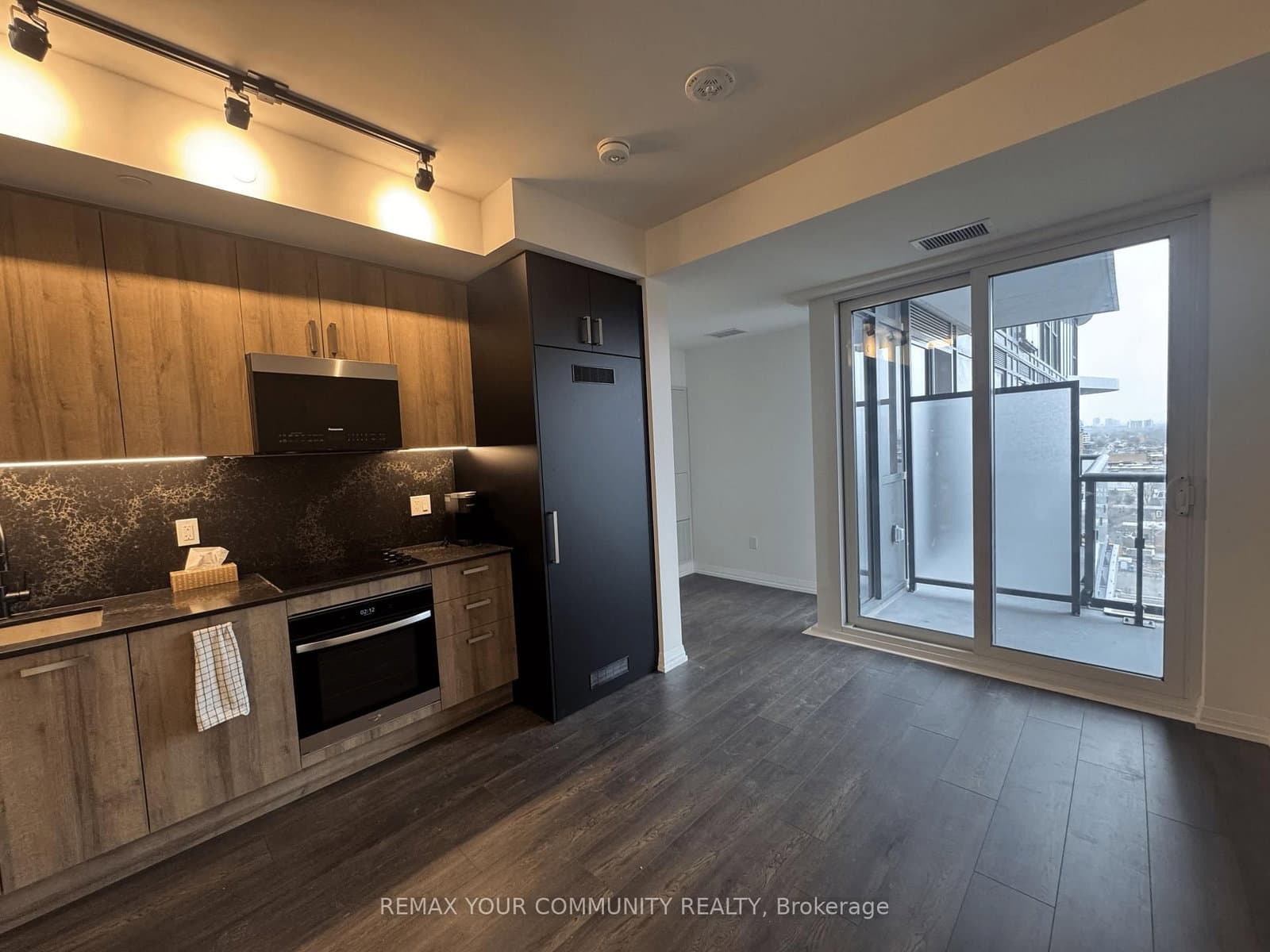 280 Dundas Street W, Unit 1201