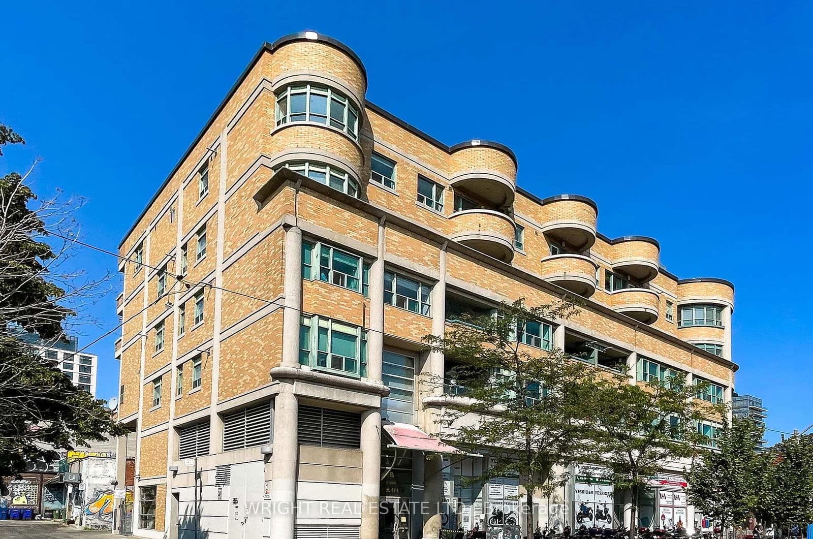 8 Oxford Street, Unit 306