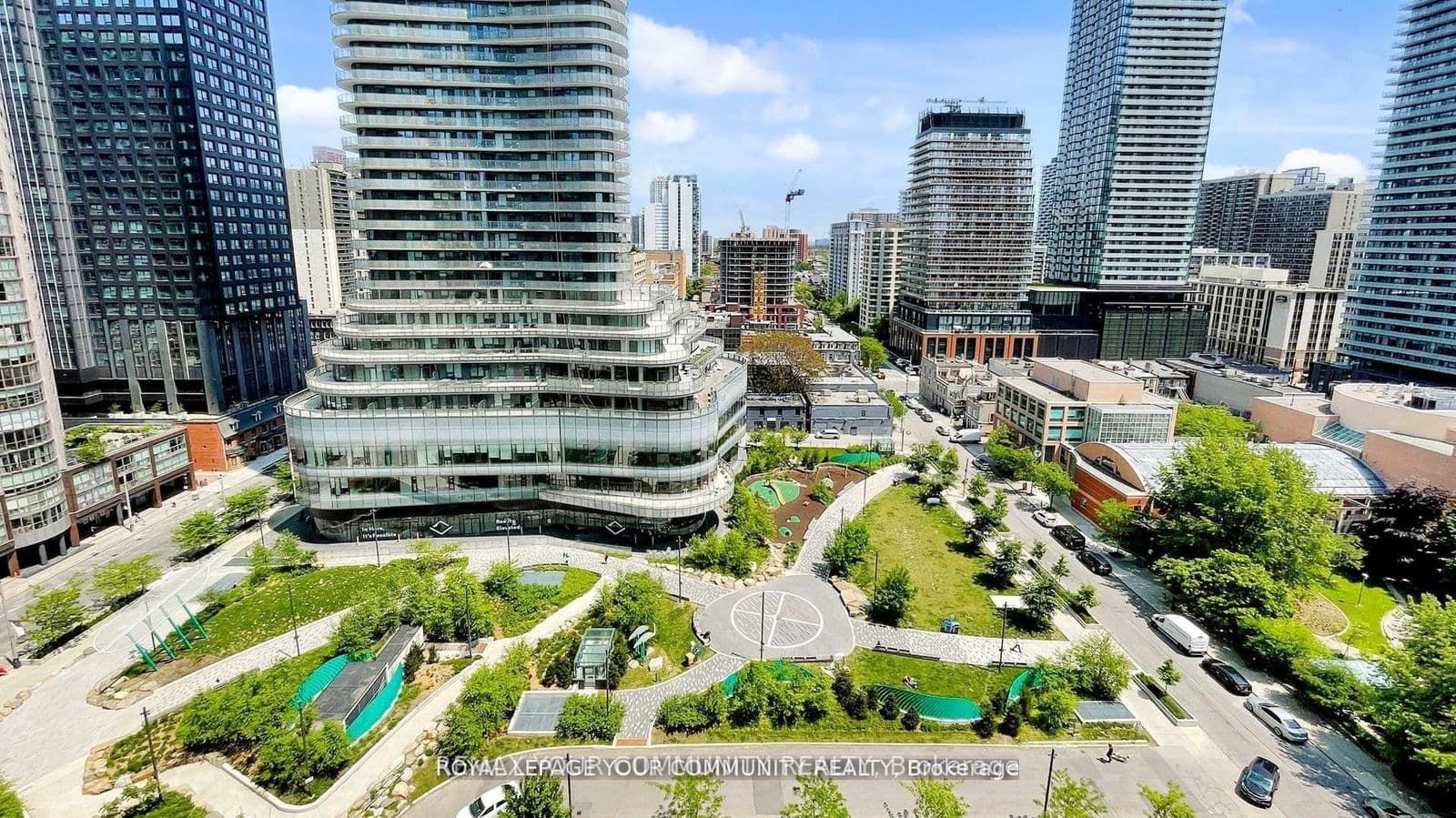 #1609 - 909 Bay Street