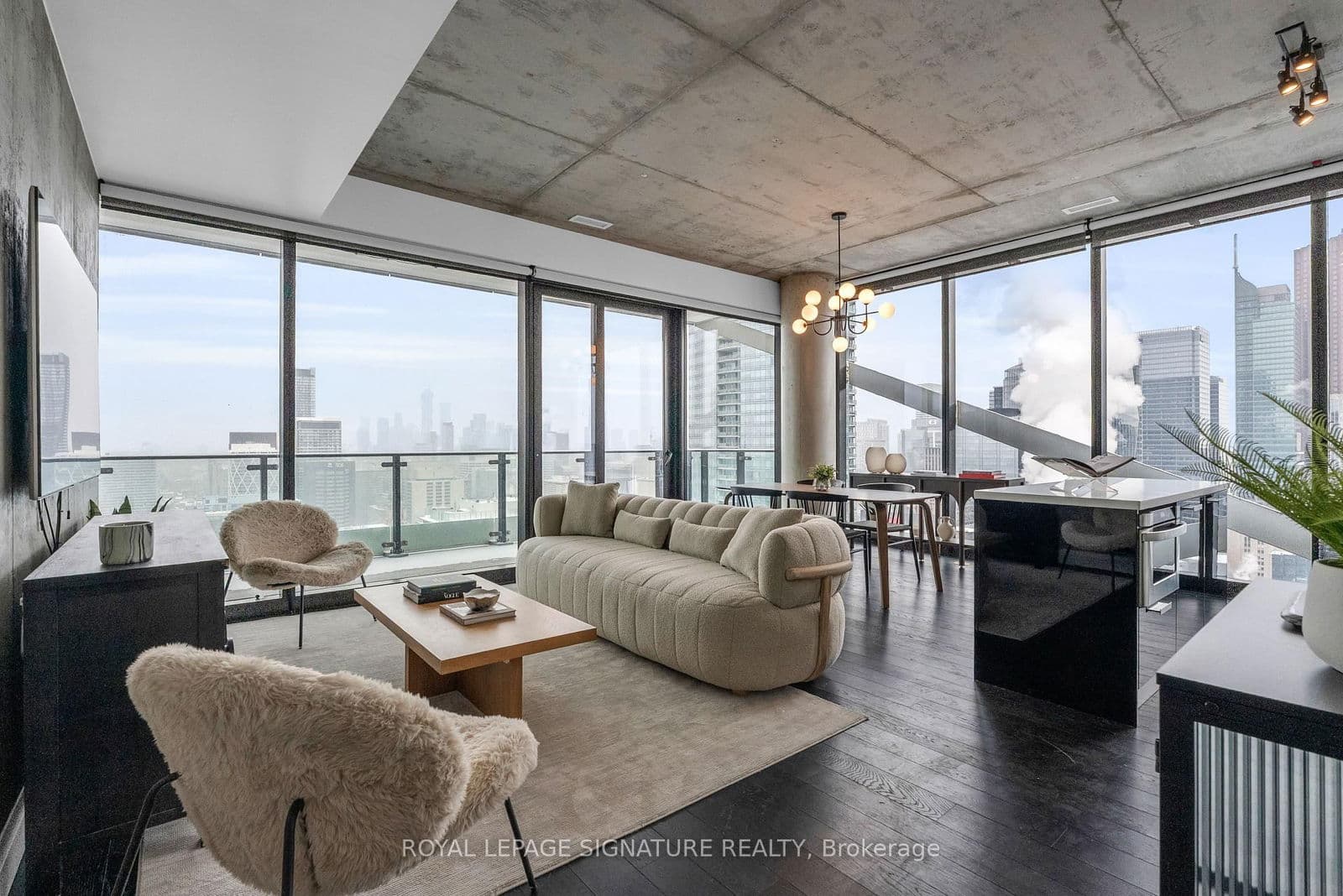 224 King Street W, Unit 4002