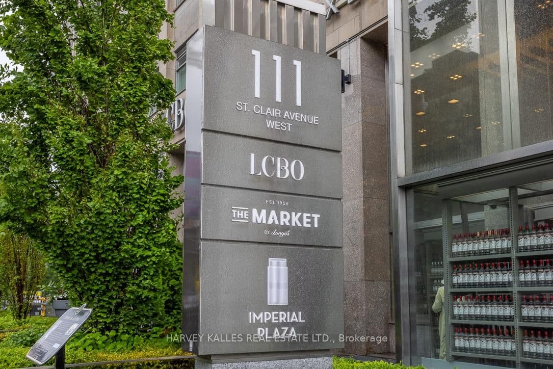 #1013 - 111 St Clair Avenue W