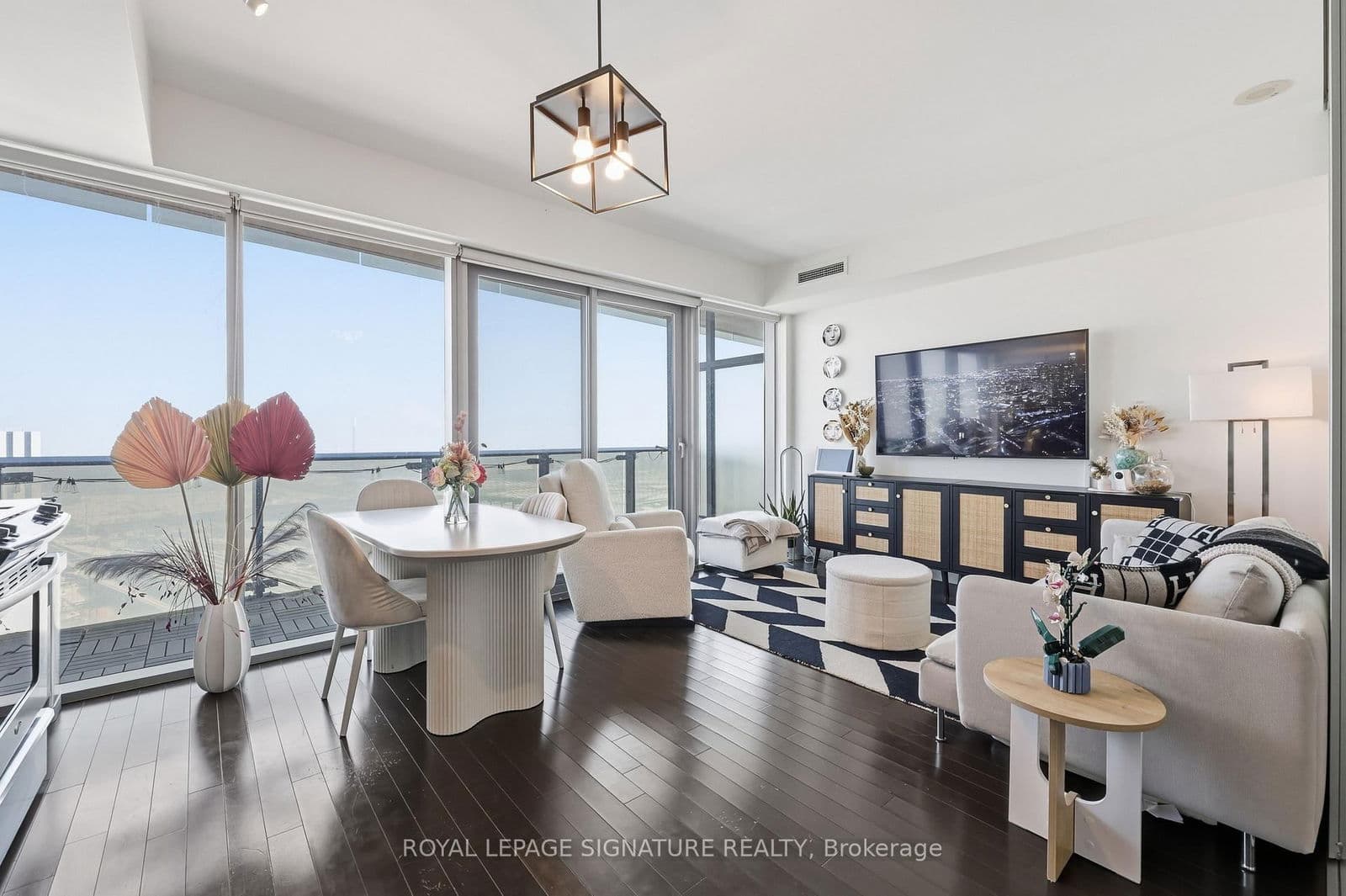 #2805 - 390 Cherry Street