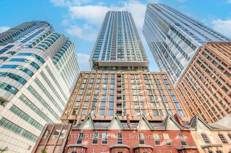 #2005 - 8 Widmer Street