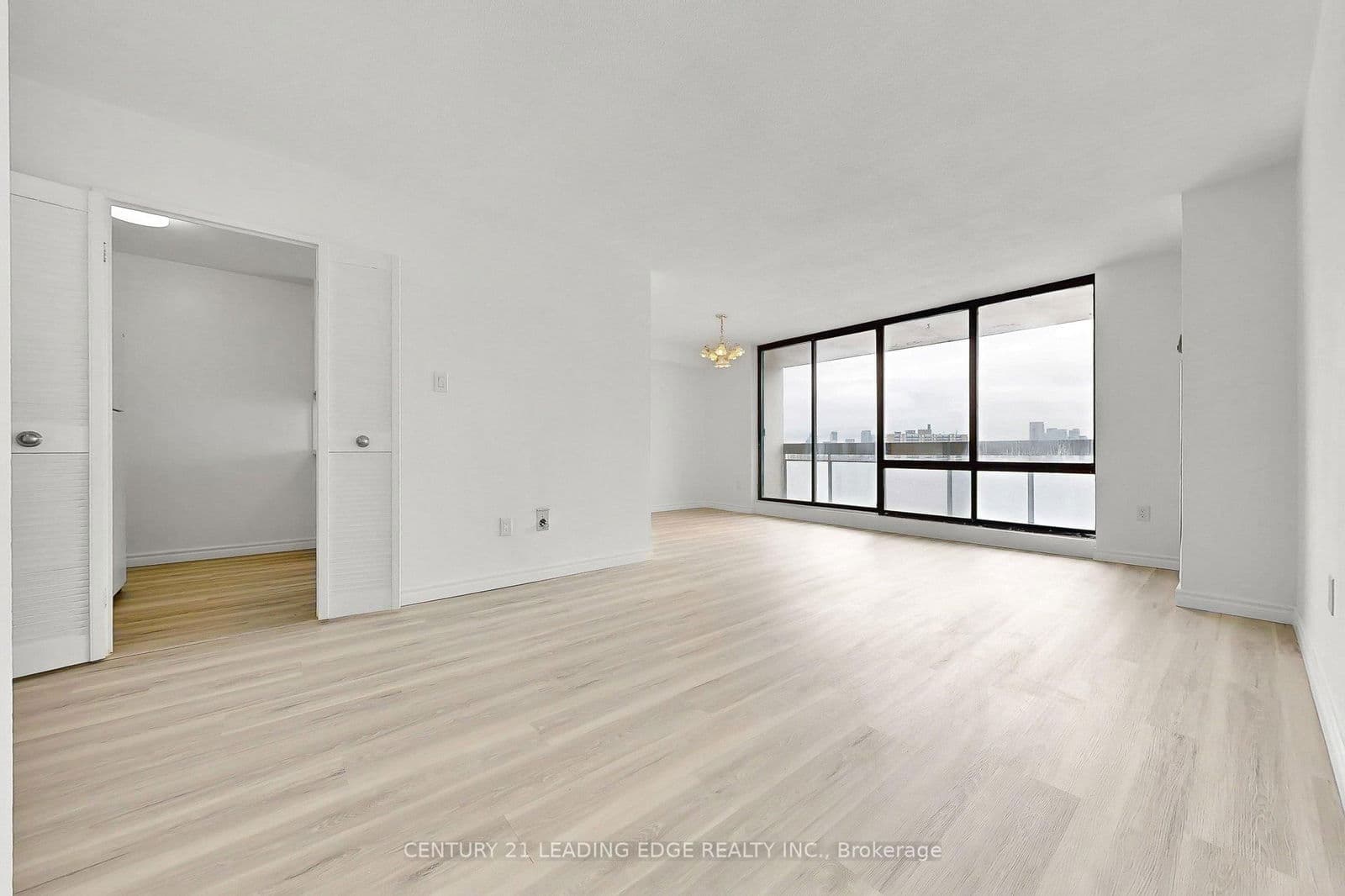 #1604 - 260 Seneca Hill Drive