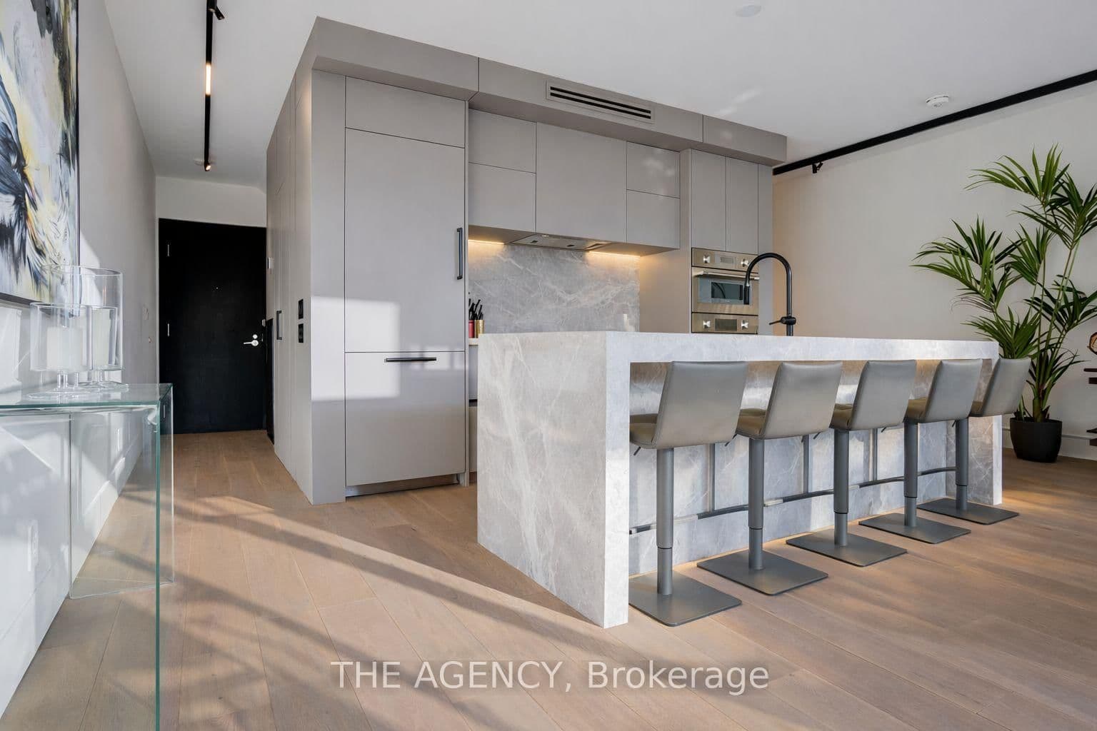 #704 - 75 Portland Street