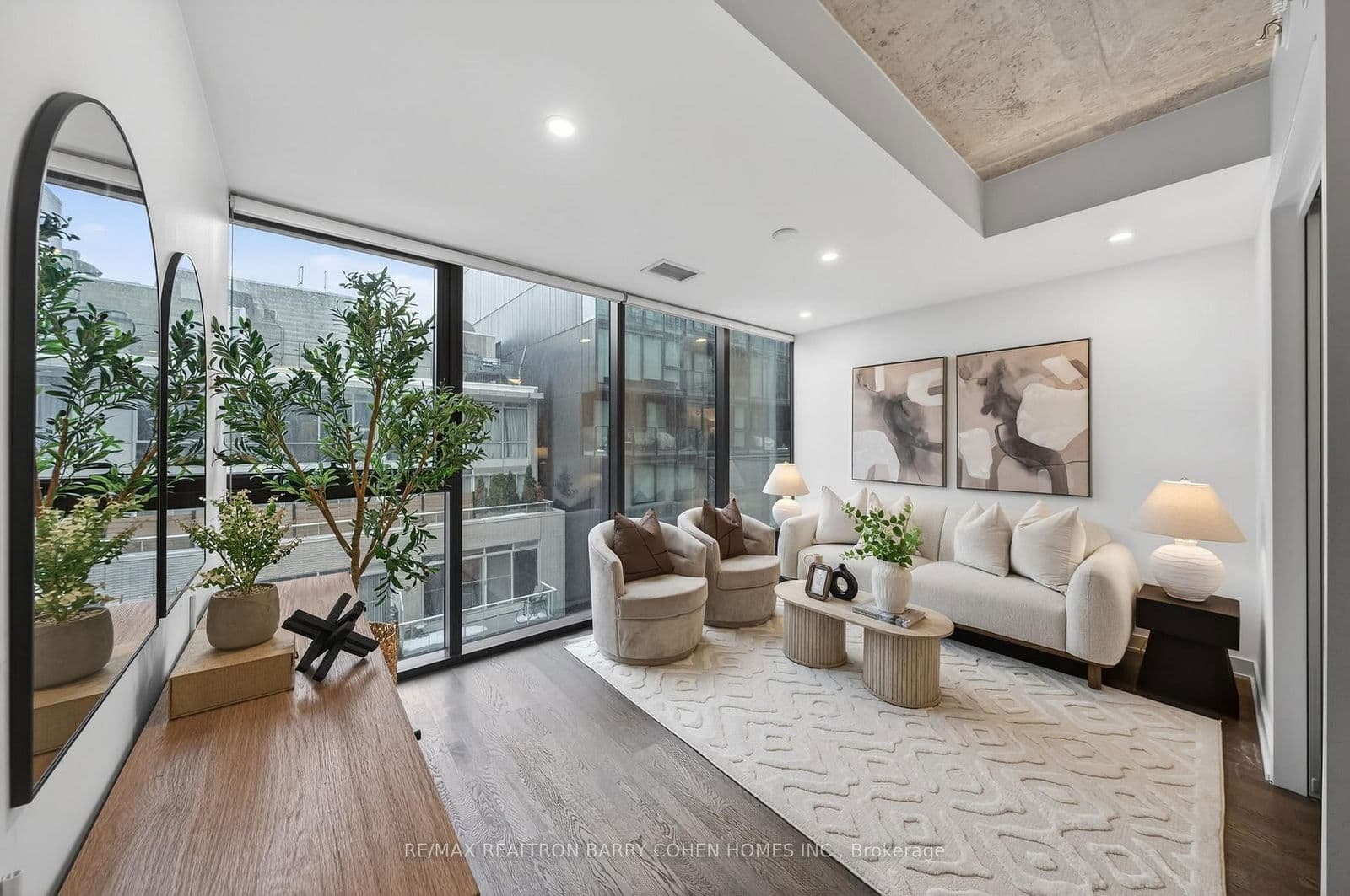 629 King Street W, Unit 732