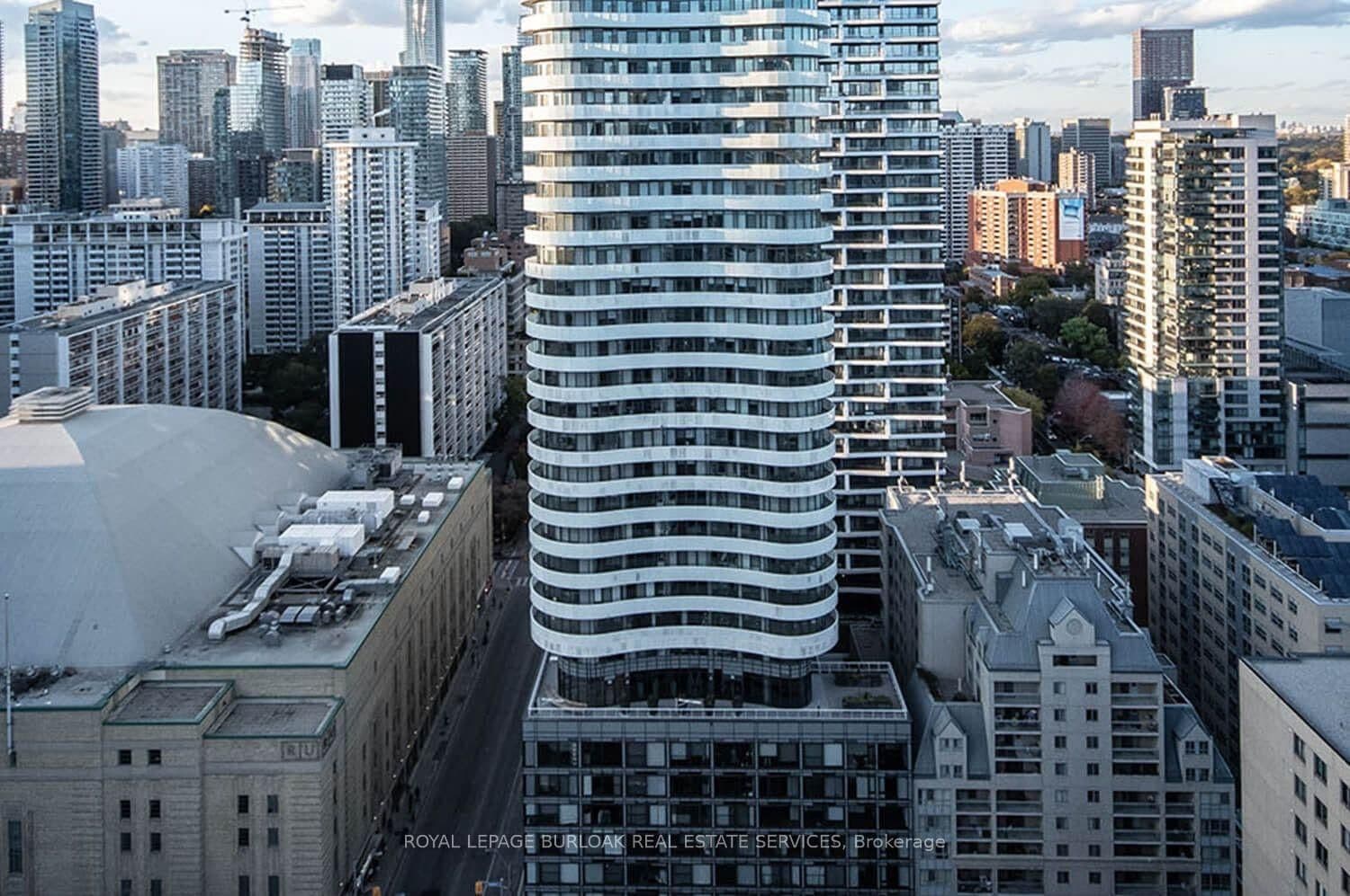 #313 - 403 Church Street