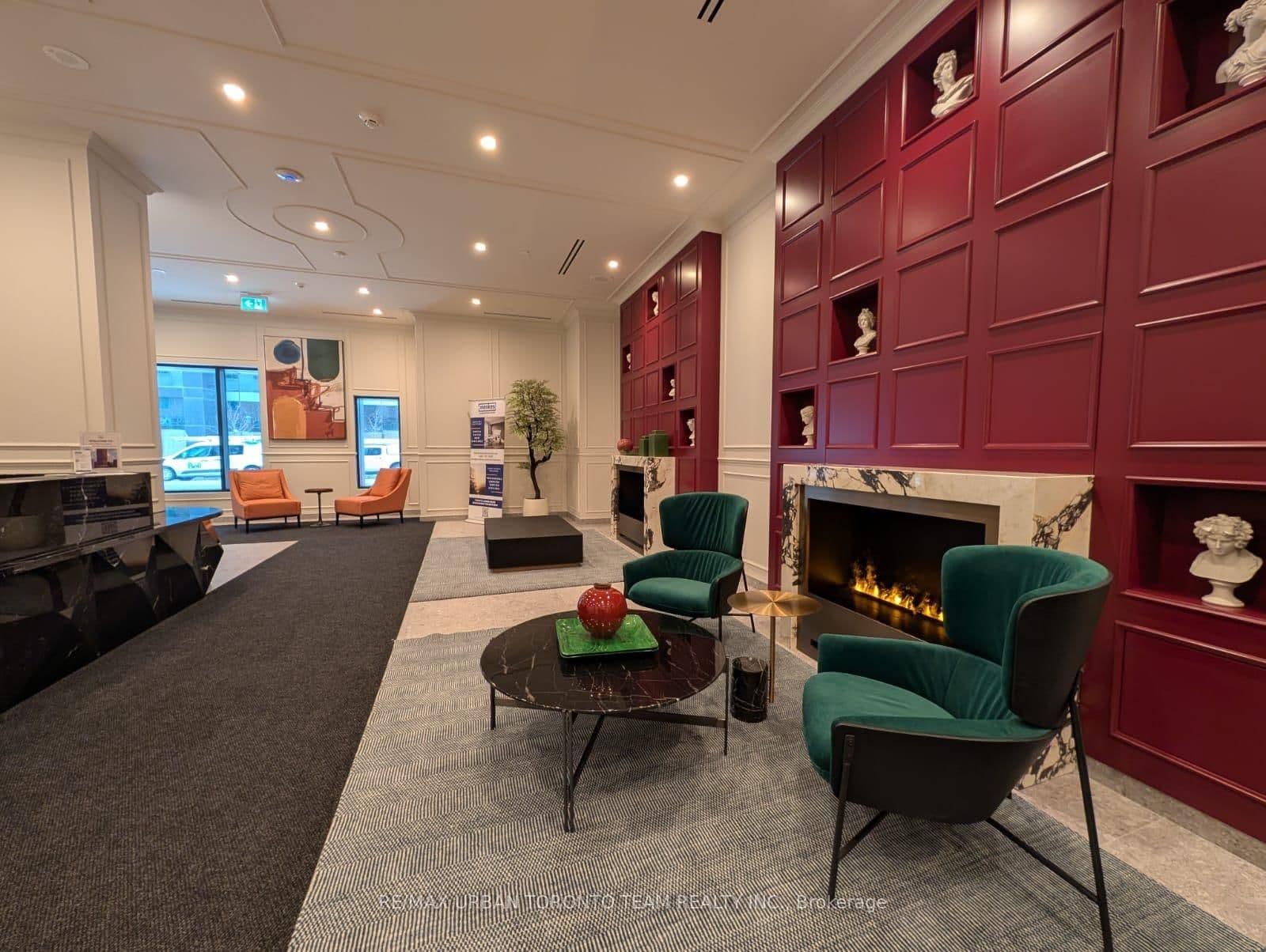 #1001 - 180 Front Street E