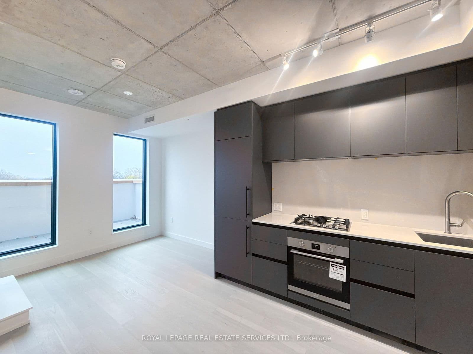 1720 Bayview Avenue, Unit 528