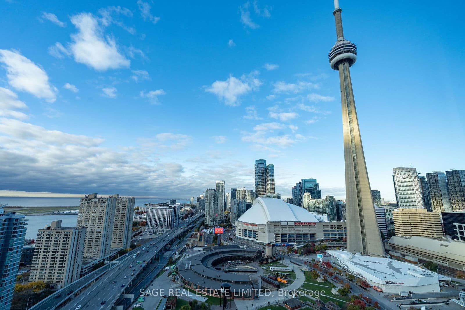 #3712 - 19 Grand Trunk Crescent