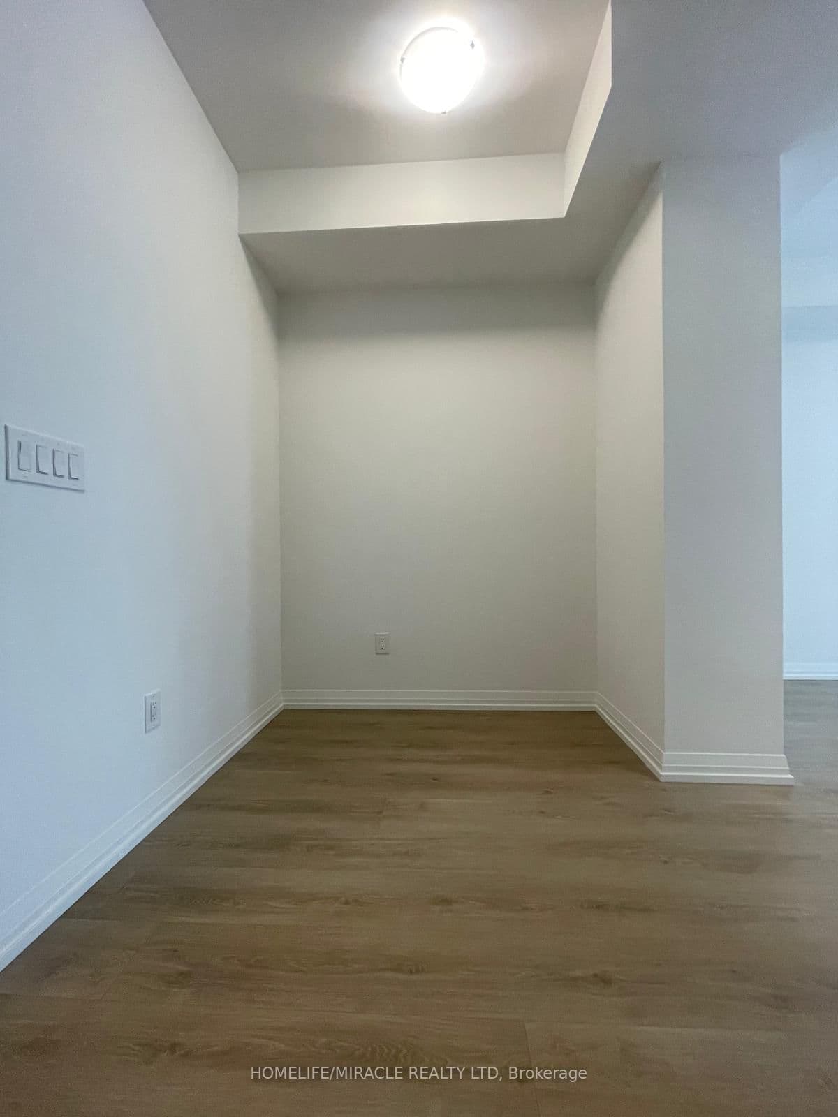 #1110 - 8 Widmer Street