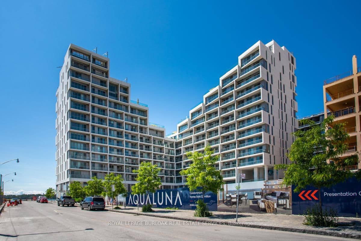 #319 - 118 Merchants' Wharf