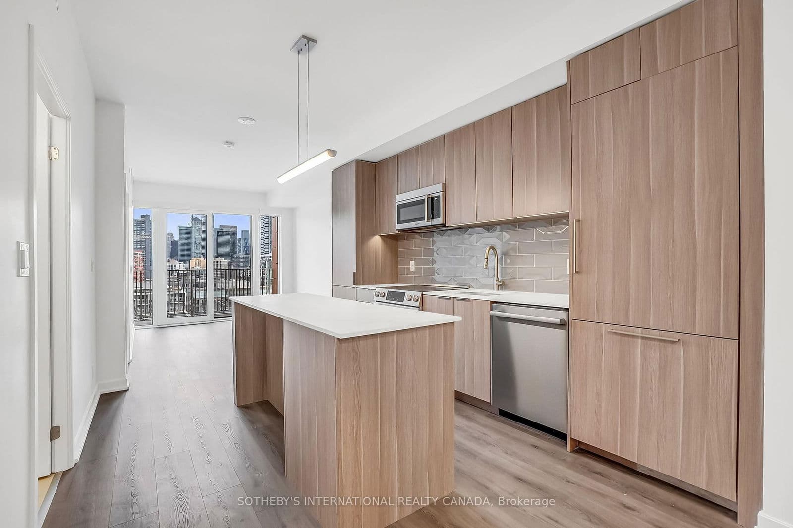 #1407 - 88 Bathurst Street