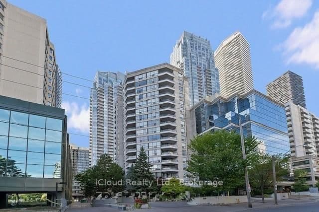 #901 - 30 Holly Street