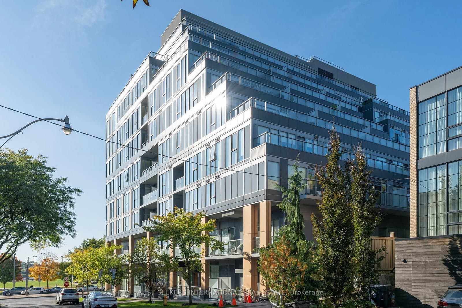 #303 - 6 Parkwood Avenue