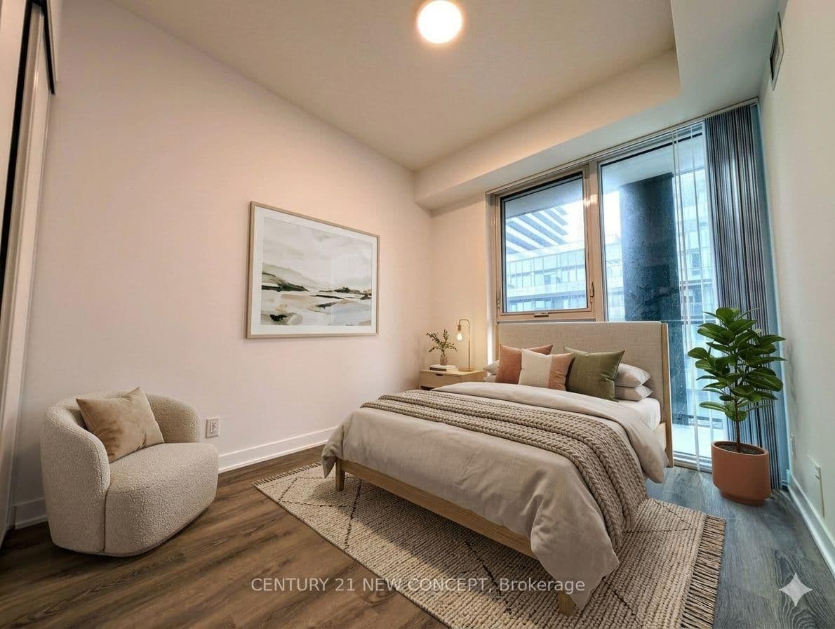 #1807 - 180 Front Street E